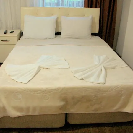 Sur 1 Отель 2*