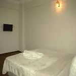 Sur 1 Ξενοδοχείο 2*